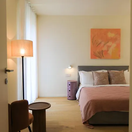 Isabella Vila Menaggio