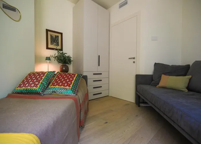 Isabella * Μενάτζιο