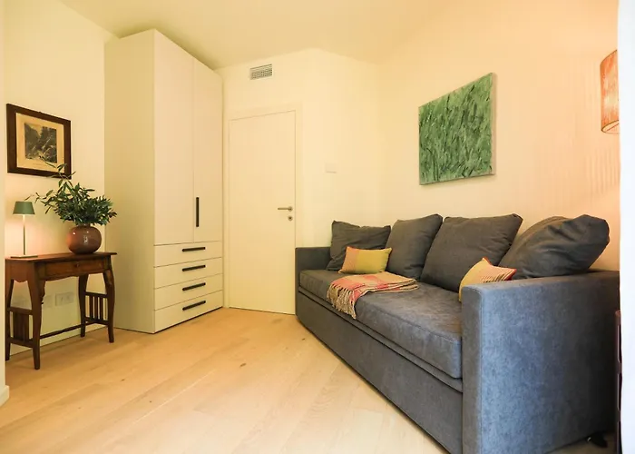 Isabella * Μενάτζιο