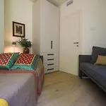 Isabella * Menaggio